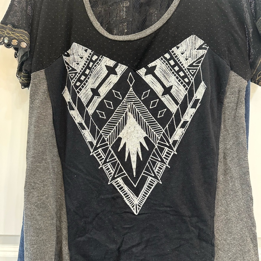 Buckle: Black and Gray Geometric Women's Top with lace sleeves and back